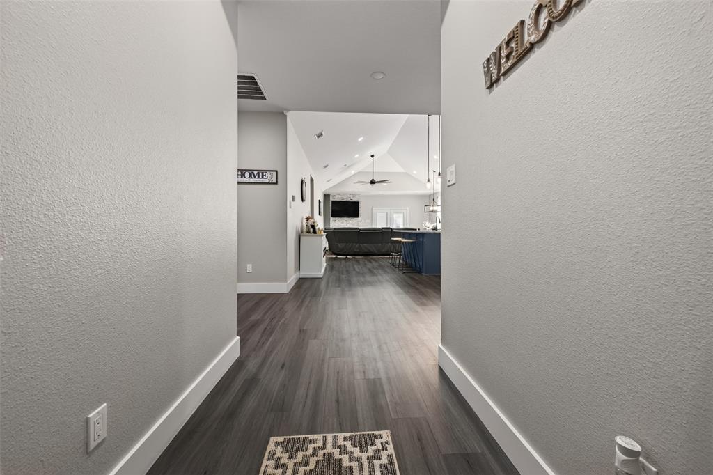 9116 Beckleycrest Avenue, Dallas, TX 75232
