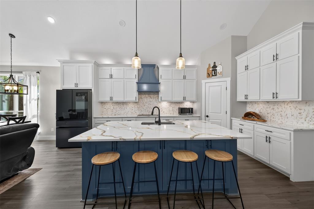 9116 Beckleycrest Avenue, Dallas, TX 75232