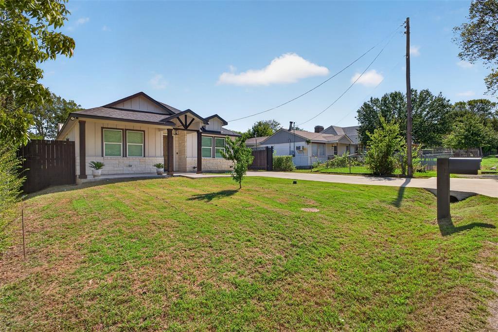 9116 Beckleycrest Avenue, Dallas, TX 75232