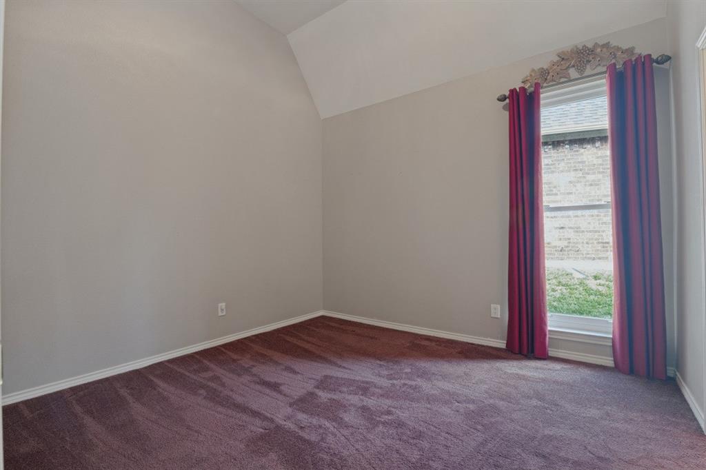 spare bdrm with walk in closet (#2)