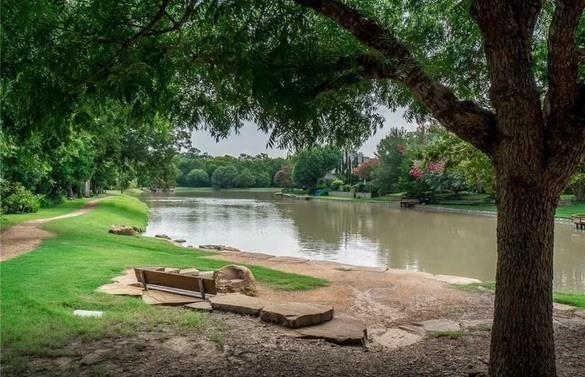 Park along the Community Lake
