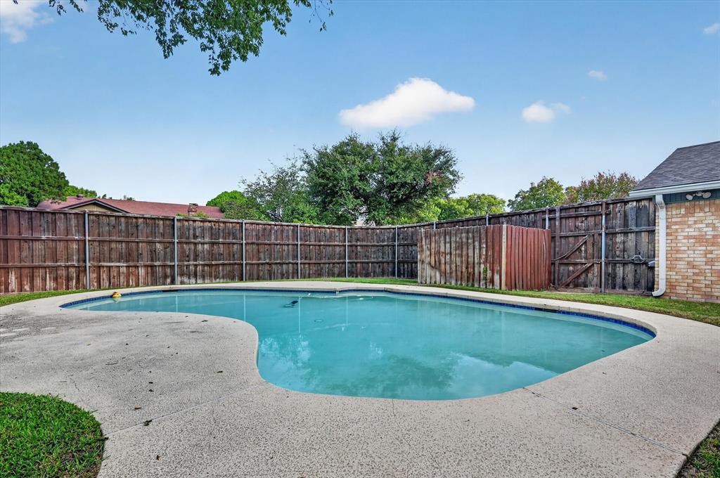 1909 Windsong Trail, Richardson, TX 75081