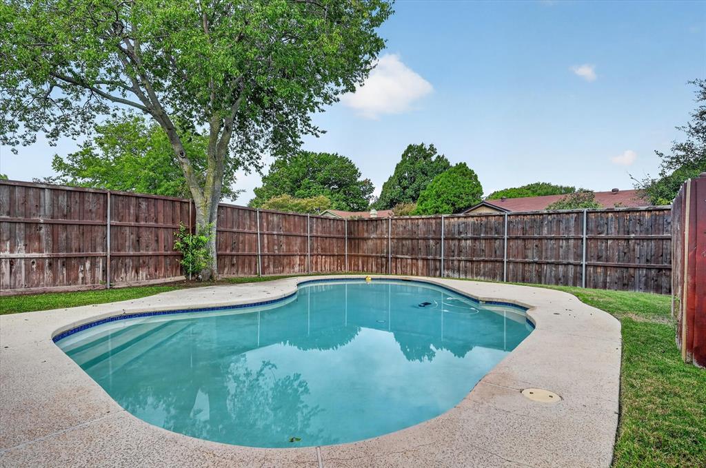 1909 Windsong Trail, Richardson, TX 75081