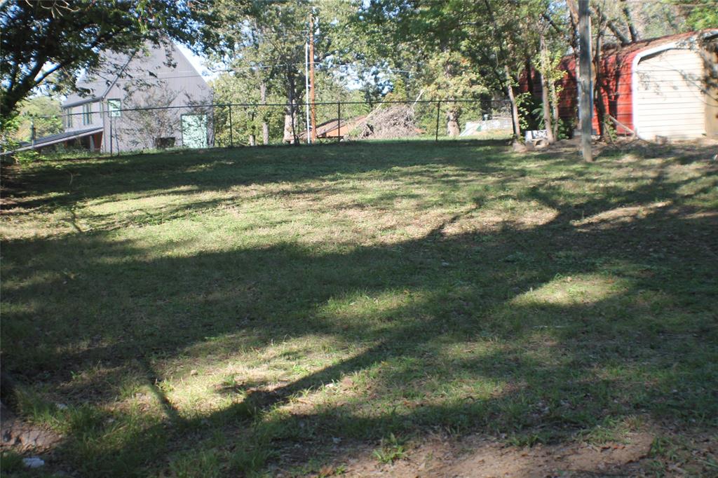 111 Daniel Drive, Mabank, TX 75156
