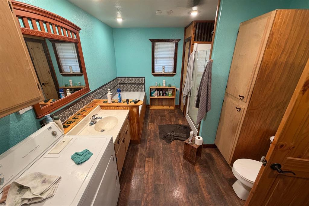 2291 E Quinlan Parkway, Quinlan, TX 75474
