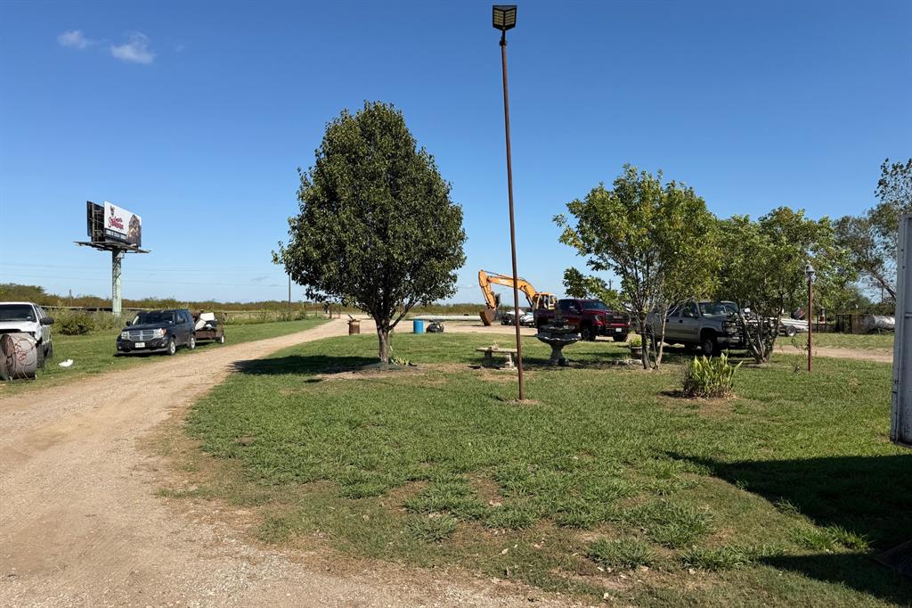 2291 E Quinlan Parkway, Quinlan, TX 75474