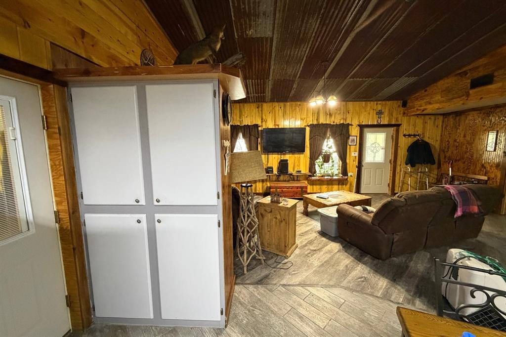 2291 E Quinlan Parkway, Quinlan, TX 75474