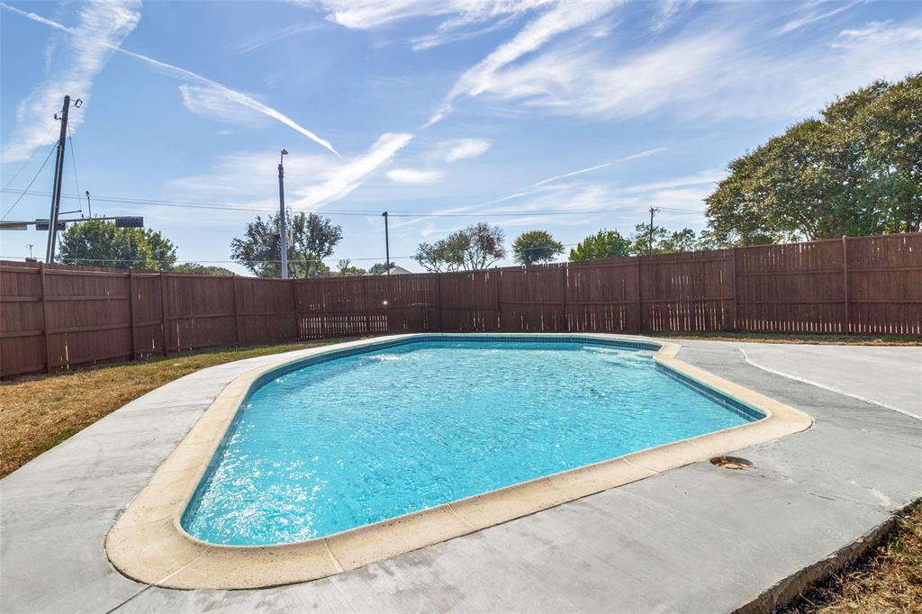 3602 Lofland Lane, Rowlett, TX 75088