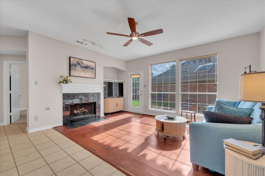 305 Moss Hill Road, Irving, TX 75063