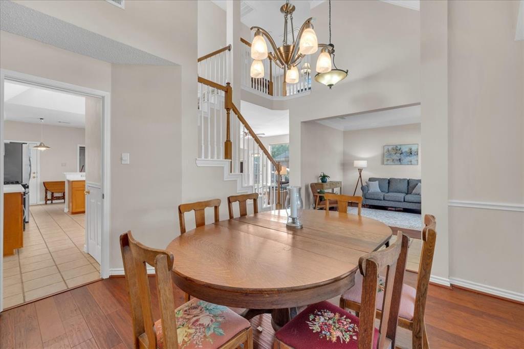 305 Moss Hill Road, Irving, TX 75063
