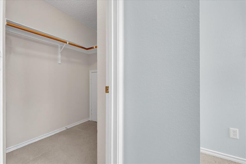 305 Moss Hill Road, Irving, TX 75063