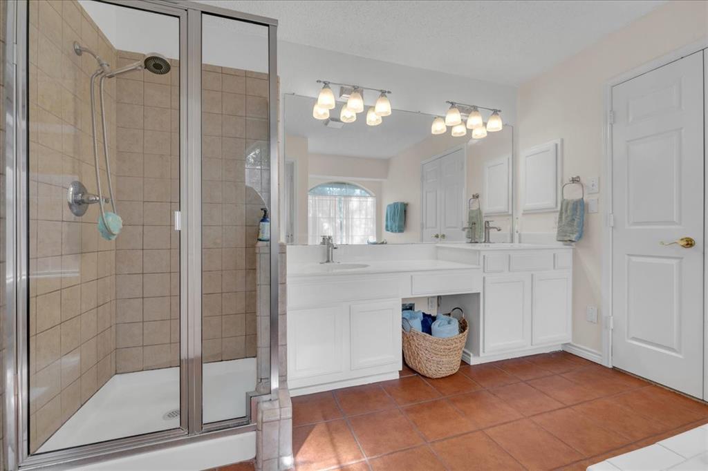 305 Moss Hill Road, Irving, TX 75063