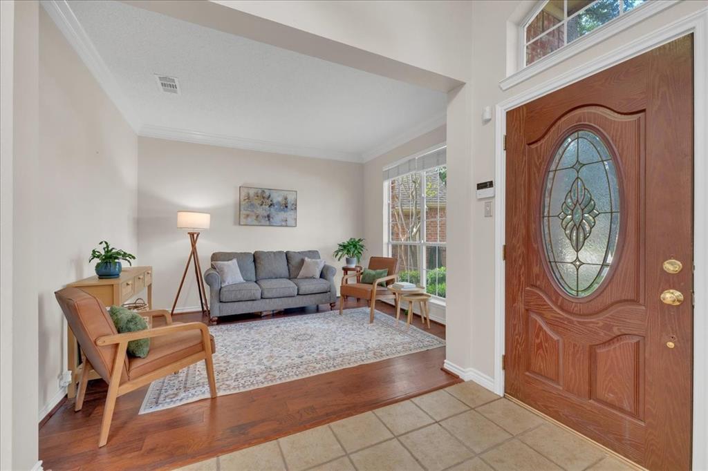 305 Moss Hill Road, Irving, TX 75063