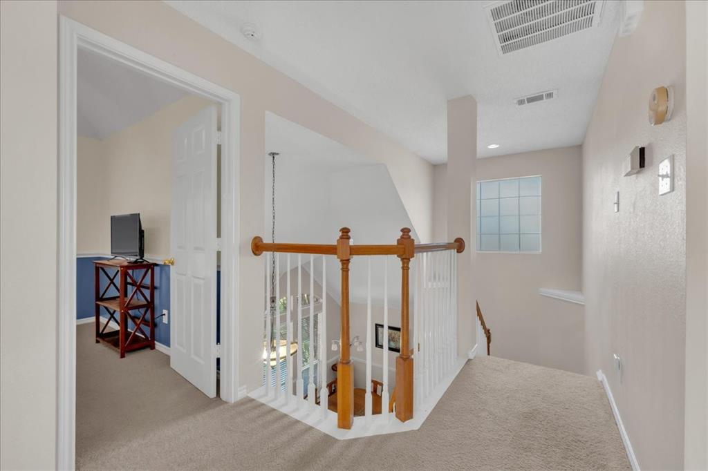 305 Moss Hill Road, Irving, TX 75063