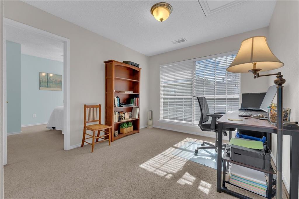 305 Moss Hill Road, Irving, TX 75063