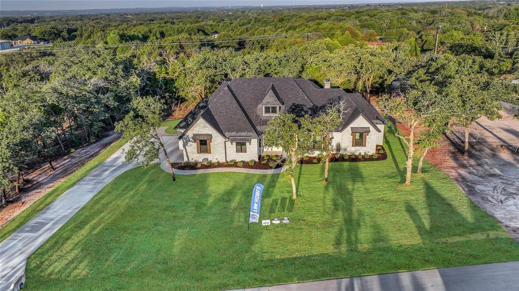 2021 Forest Bridge Drive, Azle, TX 76020