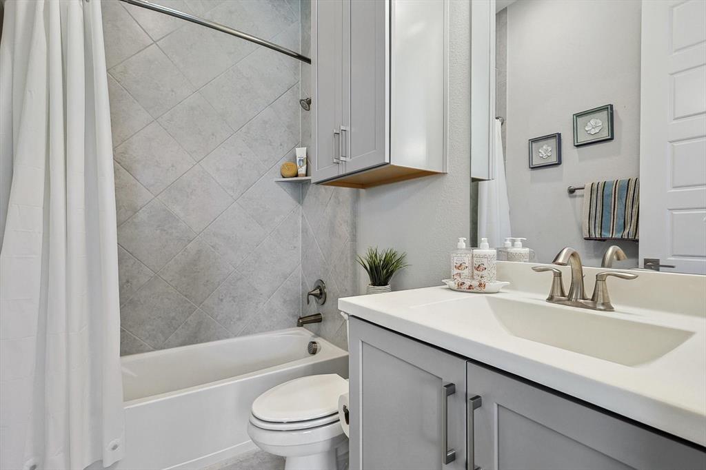 Bathroom 3rd Floor