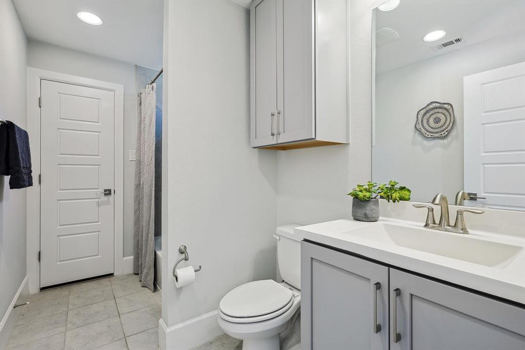 Bathroom 1st Floor
