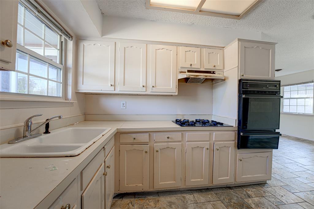 2906 Windmill Lane, Farmers Branch, TX 75234