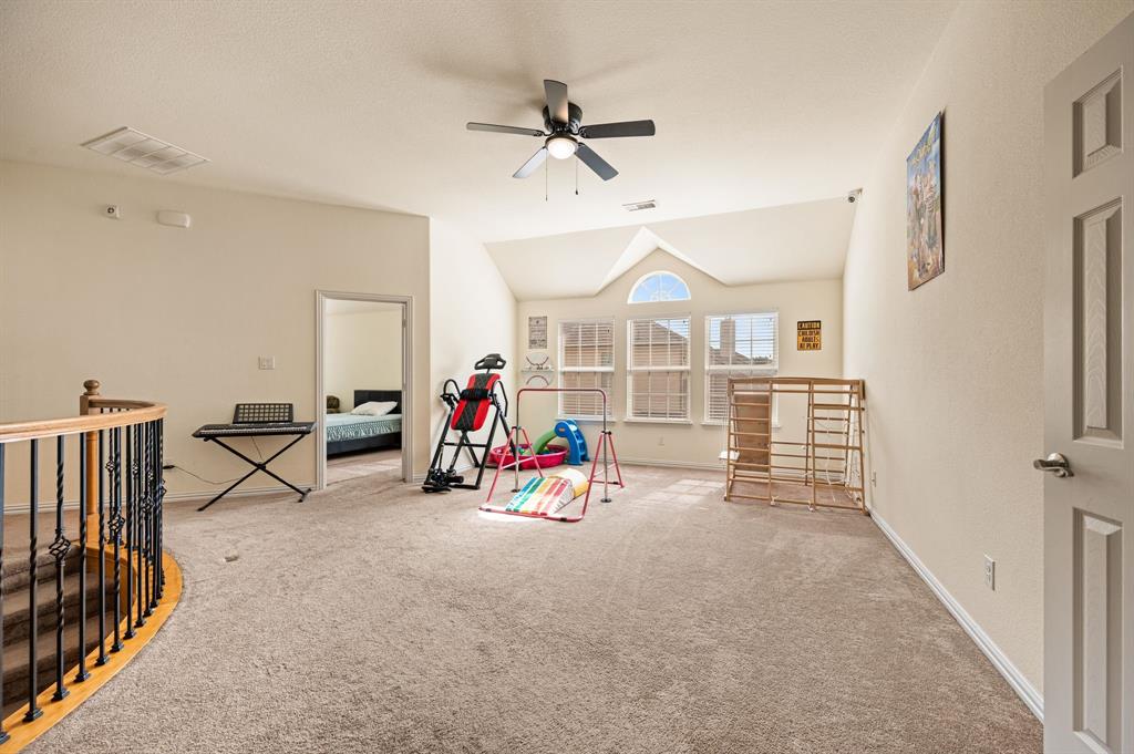 209 Chateau Avenue, Kennedale, TX 76060