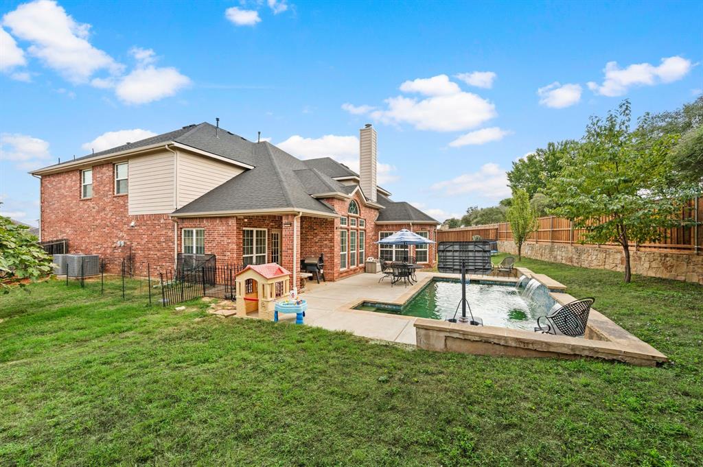 209 Chateau Avenue, Kennedale, TX 76060