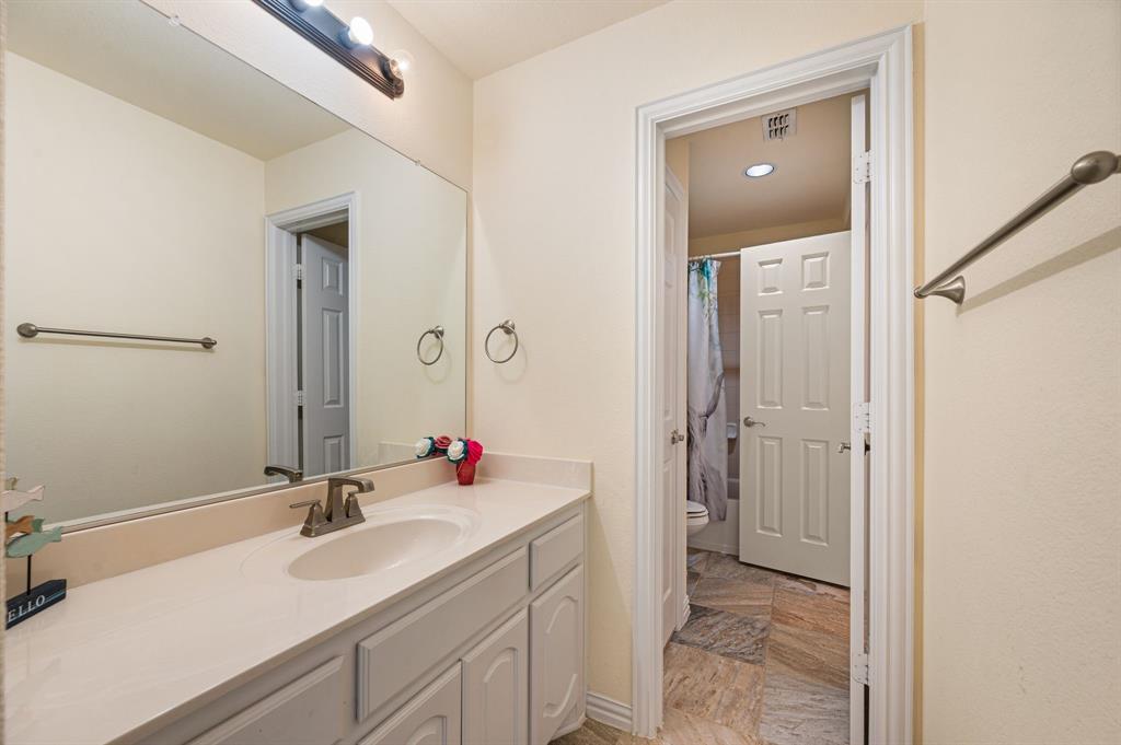 209 Chateau Avenue, Kennedale, TX 76060