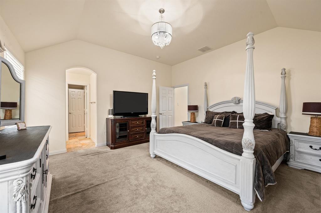 209 Chateau Avenue, Kennedale, TX 76060