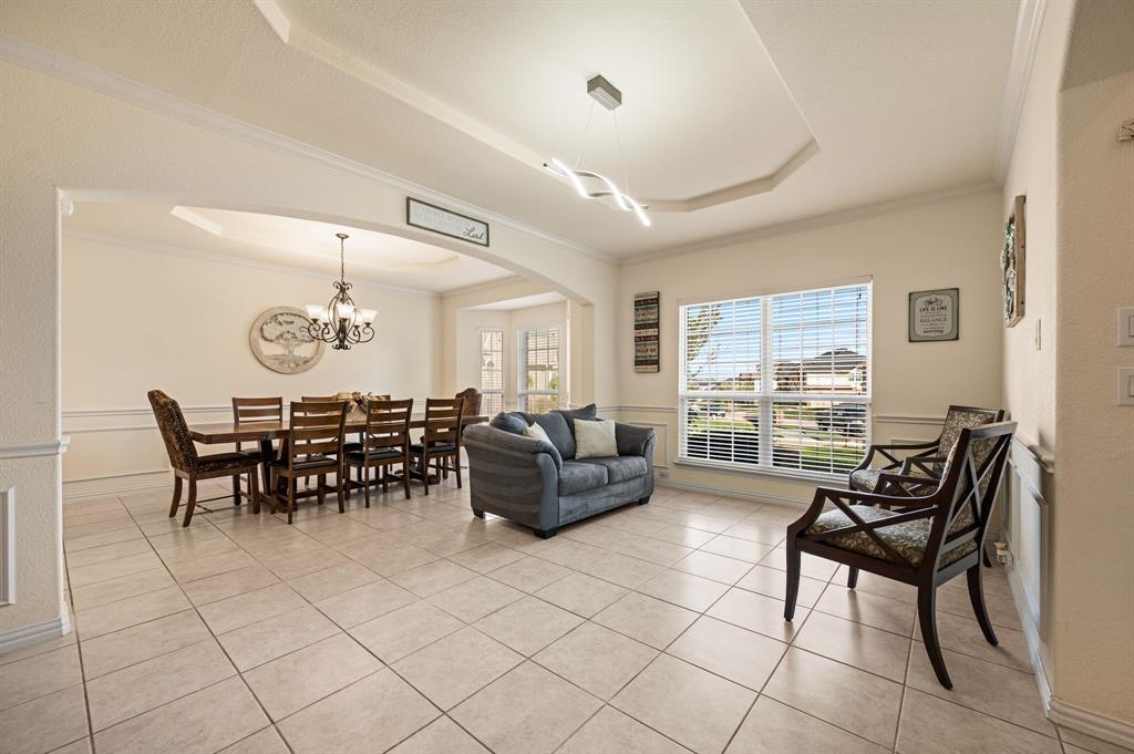209 Chateau Avenue, Kennedale, TX 76060