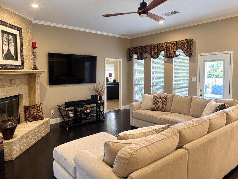 509 Teresa Court, DeSoto, TX 75115
