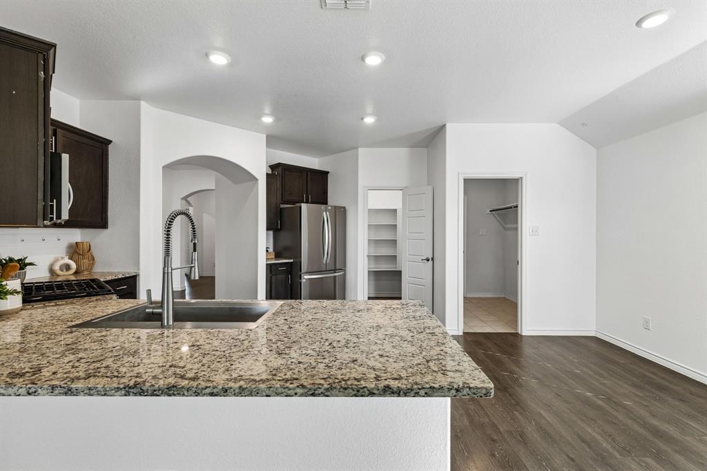 Kitchen bar and breakfast nook