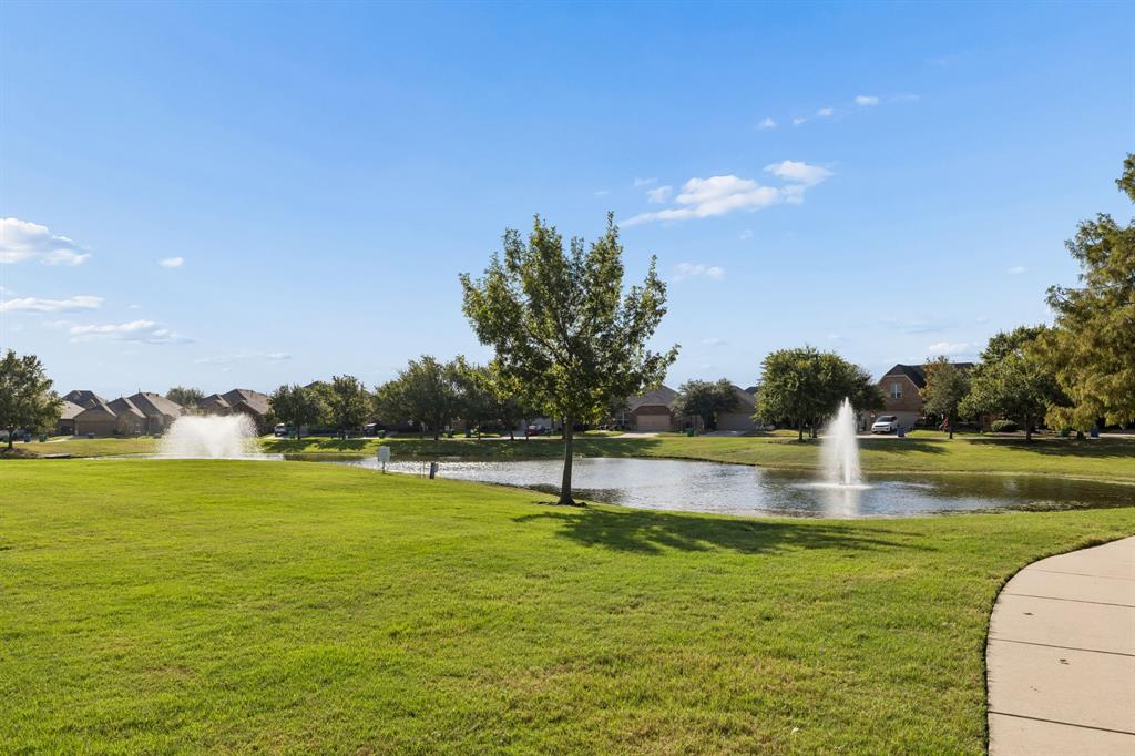 Community ponds and walking trails