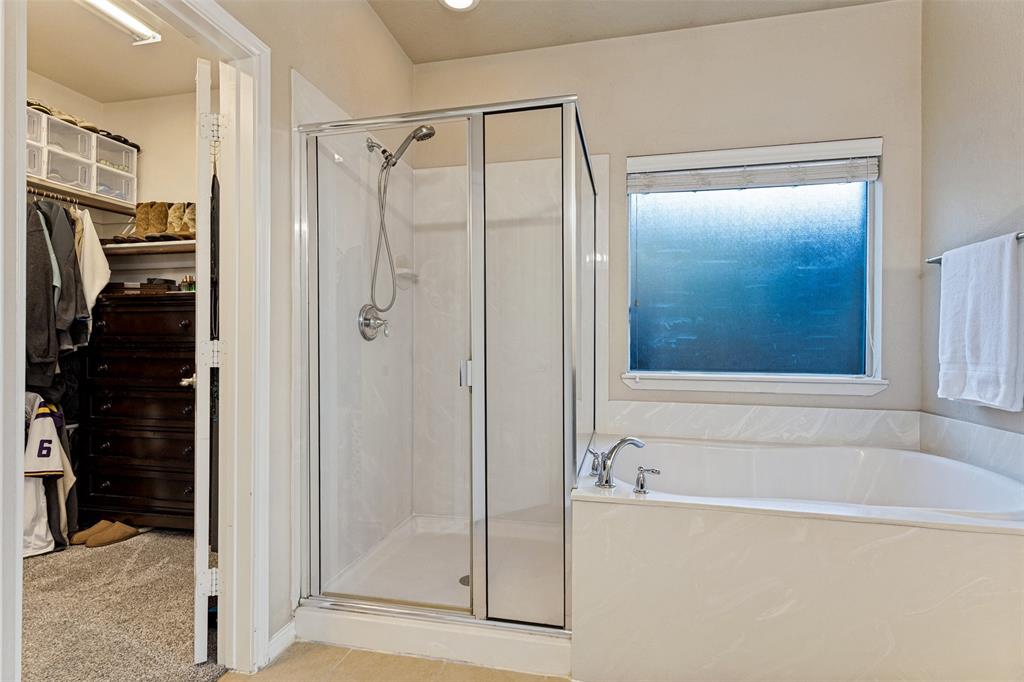 10909 Hawks Landing Road, Fort Worth, TX 76052