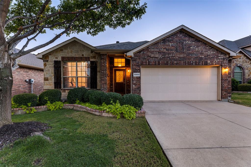 10909 Hawks Landing Road, Fort Worth, TX 76052