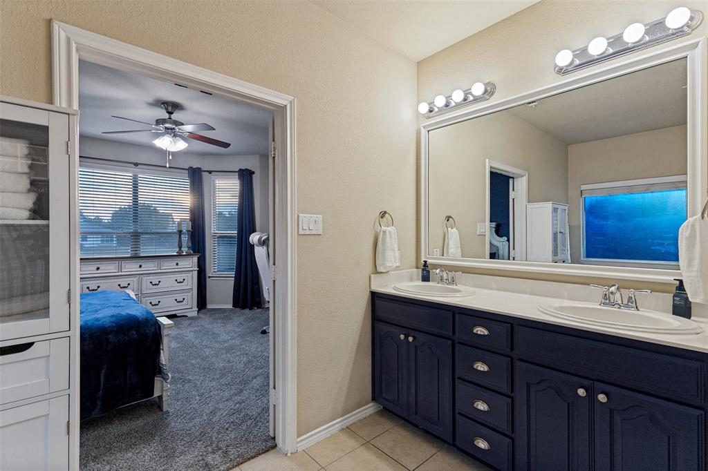 10909 Hawks Landing Road, Fort Worth, TX 76052