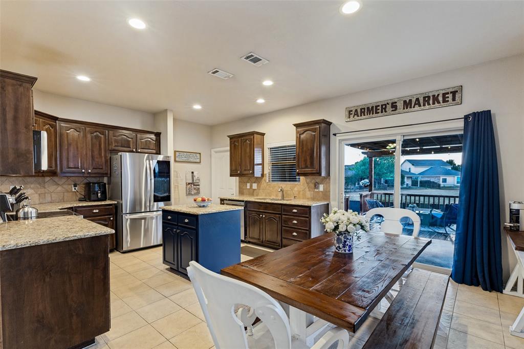 10909 Hawks Landing Road, Fort Worth, TX 76052