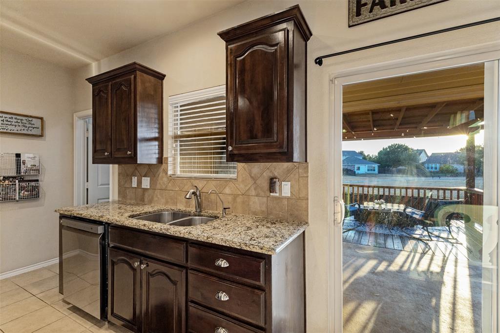 10909 Hawks Landing Road, Fort Worth, TX 76052