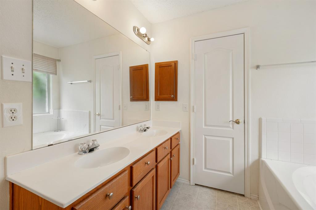 126 Southwood Drive, Rockwall, TX 75032