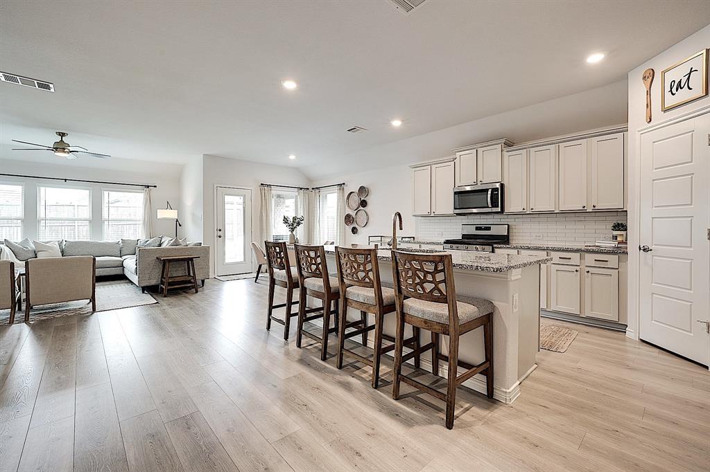 114 Colony Way, Fate, TX 75189