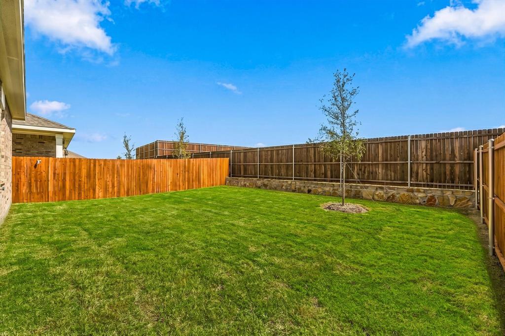 2210 Burnwood Street, Melissa, TX 75454