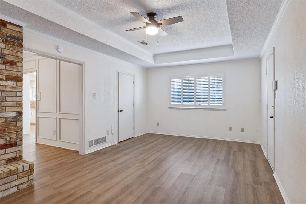 All new ceilings fans throughout.