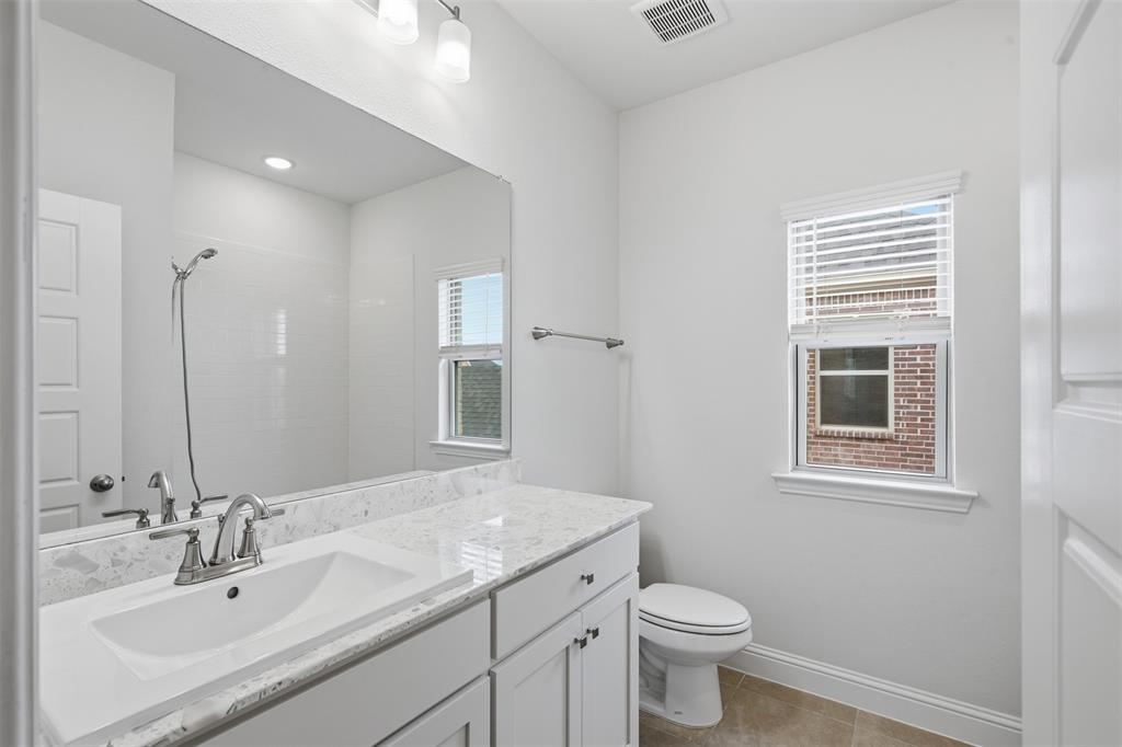 Bathroom #3 - Upstairs