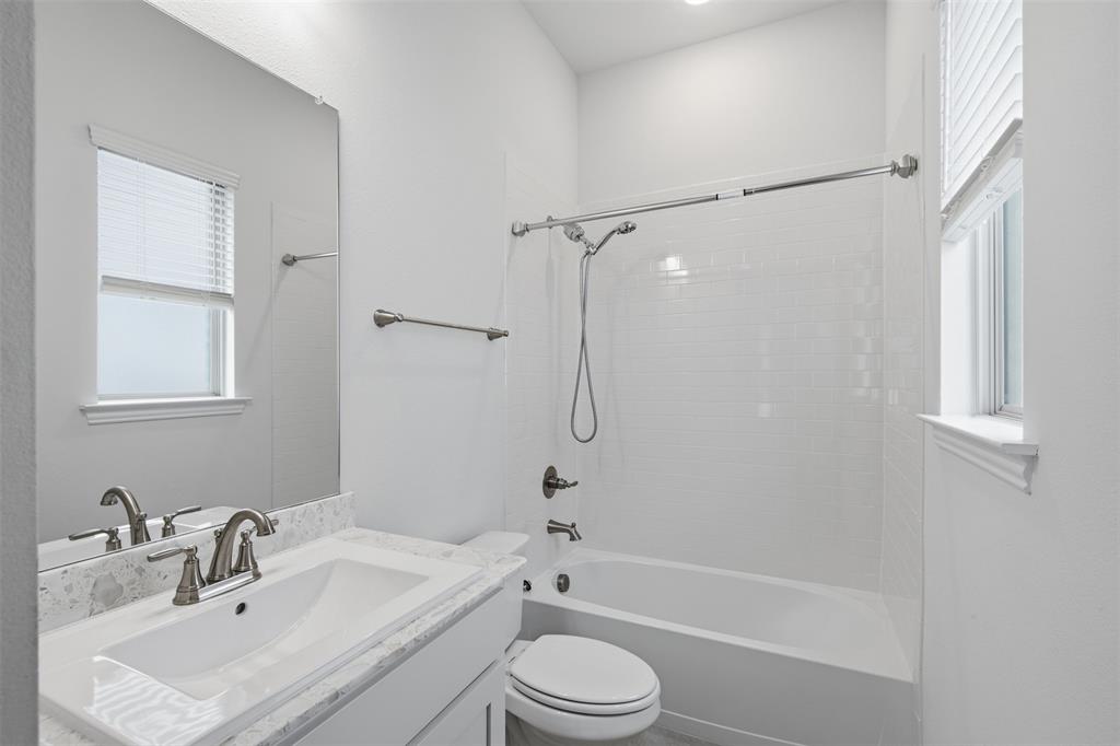 Ensuite Bathroom in Bedroom #2