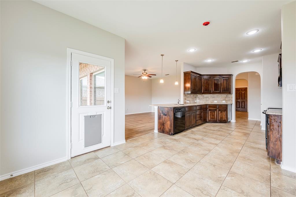 13841 Langston Lake Road, Fort Worth, TX 76262
