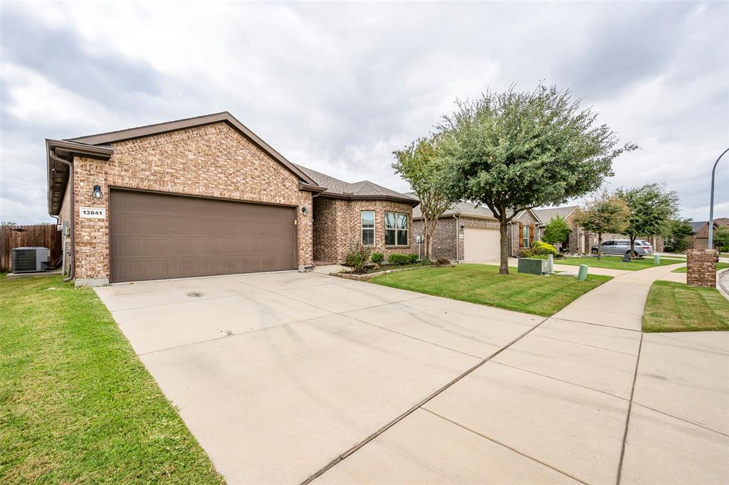 13841 Langston Lake Road, Fort Worth, TX 76262