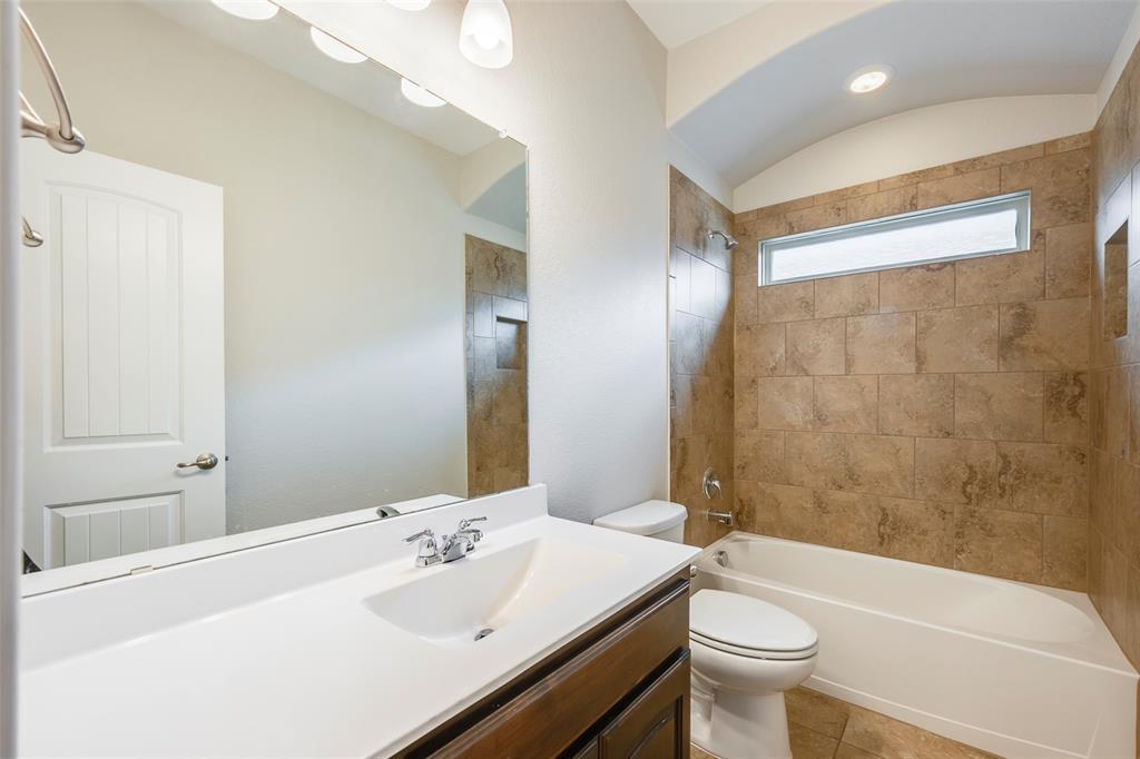 13841 Langston Lake Road, Fort Worth, TX 76262
