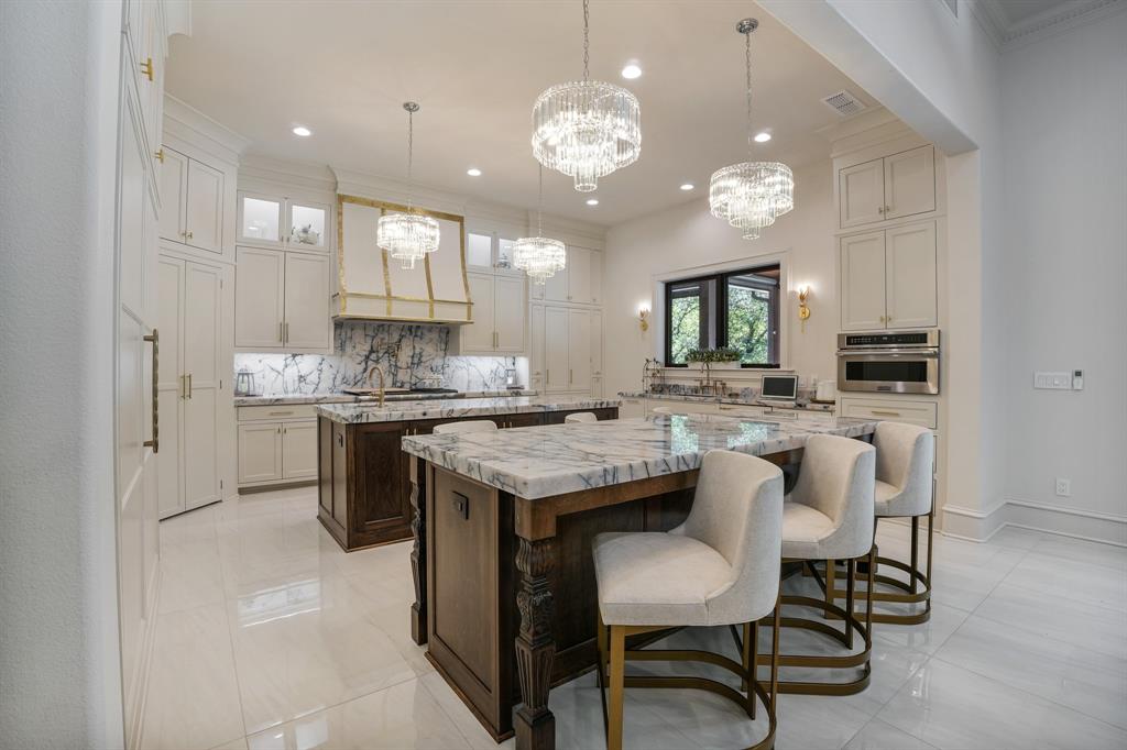 3030 Stonegate Boulevard, Tyler, TX 75703