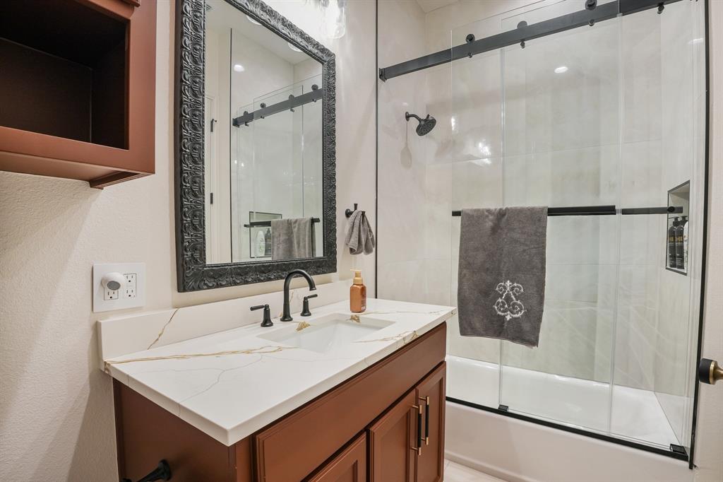3030 Stonegate Boulevard, Tyler, TX 75703