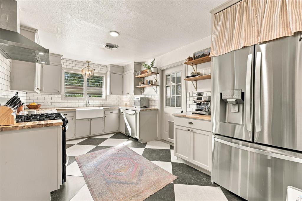 3821 Cobbs Drive, Waco, TX 76708 3821 Cobbs Drive, Waco, TX 76708