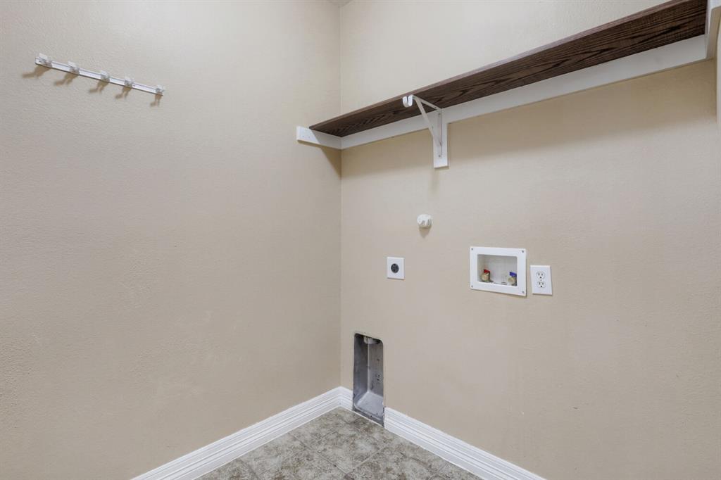 412 Crossbill Lane, Little Elm, TX 75068