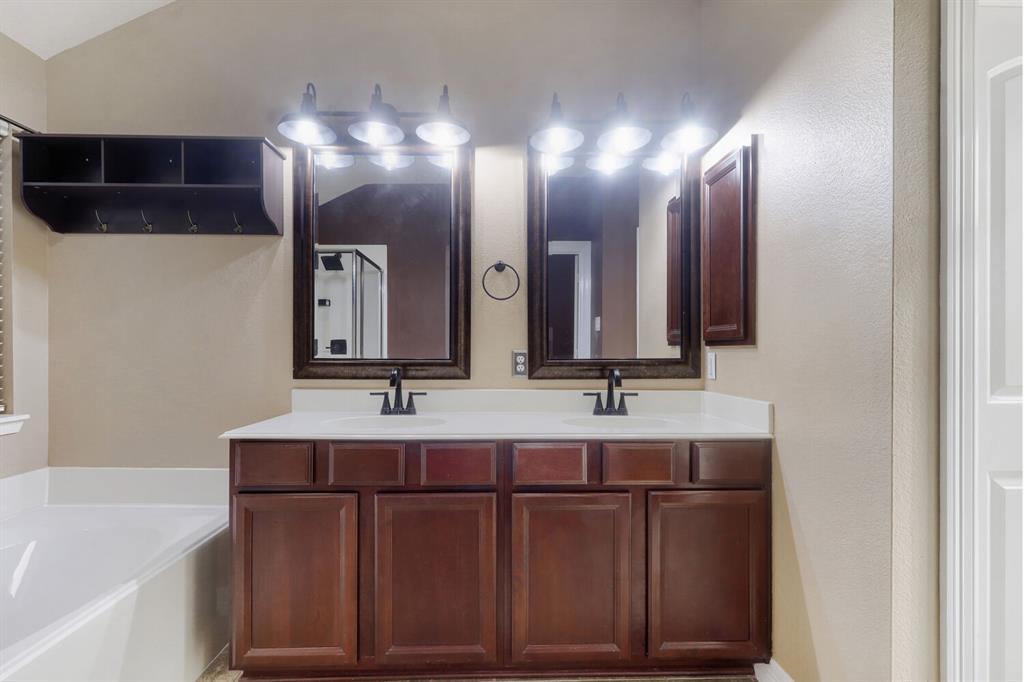 412 Crossbill Lane, Little Elm, TX 75068